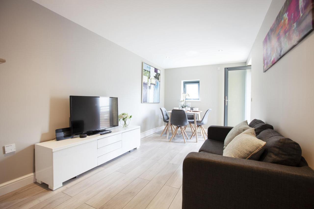 Urban Living'S - The Wesley Beautiful City Centre Apartment With Balcony Oxford Exterior photo