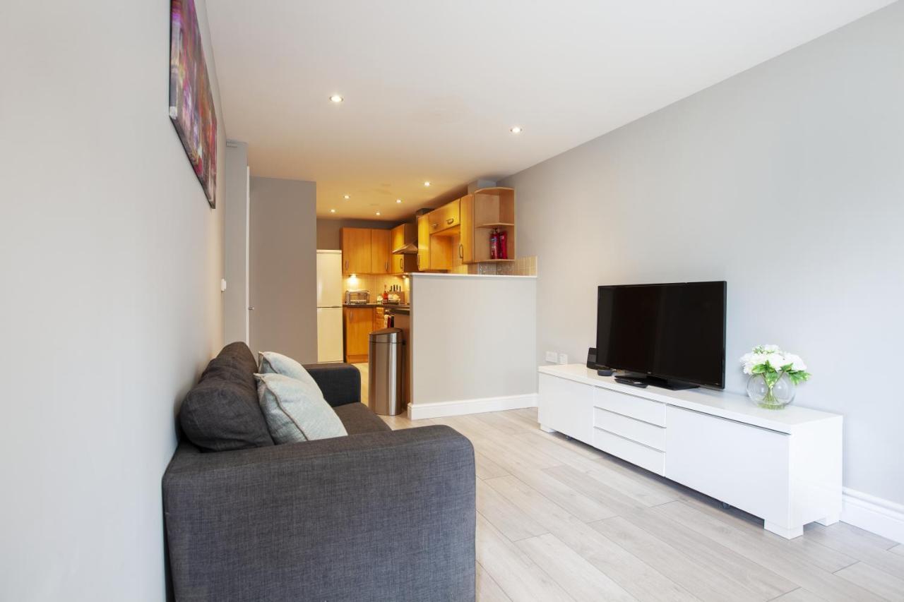 Urban Living'S - The Wesley Beautiful City Centre Apartment With Balcony Oxford Exterior photo