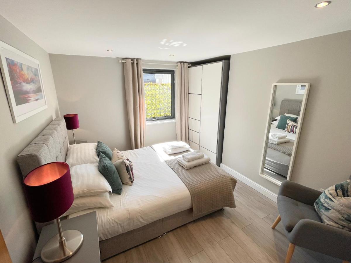Urban Living'S - The Wesley Beautiful City Centre Apartment With Balcony Oxford Exterior photo